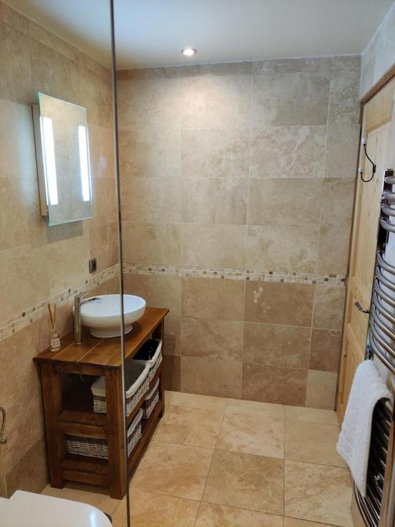 Spacious Ski Chalet In Traditional French Village, Sleeps 8, Four Star With Fibre Broadband อาบงดองซ์ ภายนอก รูปภาพ