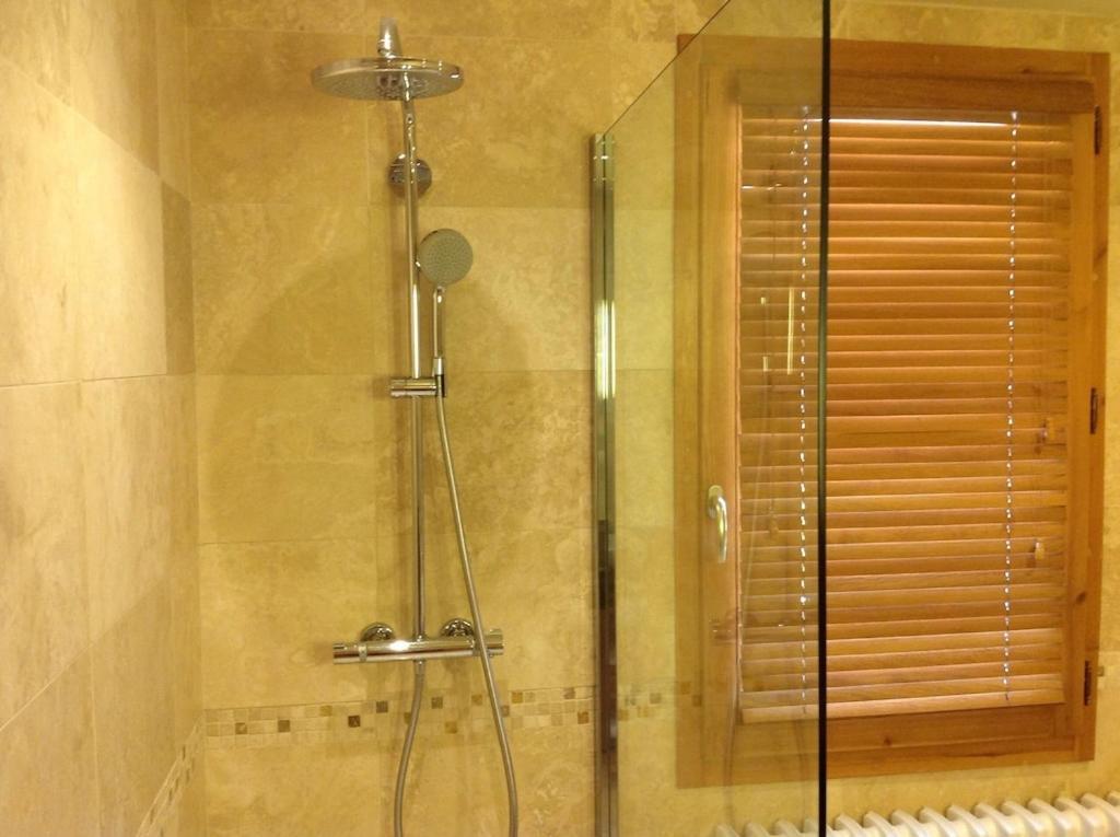 Spacious Ski Chalet In Traditional French Village, Sleeps 8, Four Star With Fibre Broadband อาบงดองซ์ ภายนอก รูปภาพ