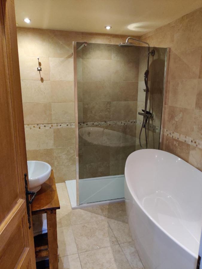 Spacious Ski Chalet In Traditional French Village, Sleeps 8, Four Star With Fibre Broadband อาบงดองซ์ ภายนอก รูปภาพ