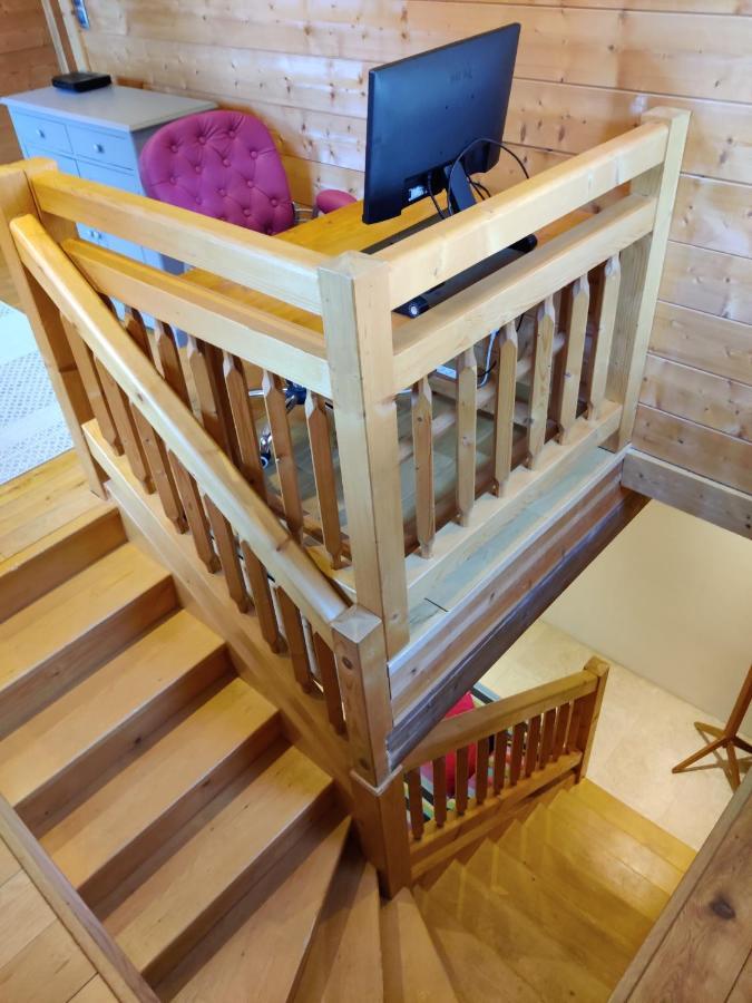 Spacious Ski Chalet In Traditional French Village, Sleeps 8, Four Star With Fibre Broadband อาบงดองซ์ ภายนอก รูปภาพ