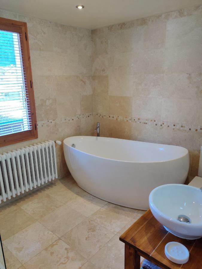 Spacious Ski Chalet In Traditional French Village, Sleeps 8, Four Star With Fibre Broadband อาบงดองซ์ ภายนอก รูปภาพ